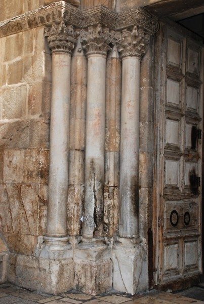 Αγωνία για την Τελετή Αφής του Αγίου Φωτός -Πότε ιστορικά έγινε “διαφορετικά”;