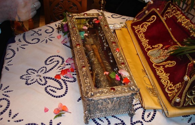 Καρδίτσα : Υποδοχή χαριτοβρύτου δεξιάς χειρός του θαυματουργού Αγίου Σπυρίδωνος Επισκόπου Τριμυθούντος