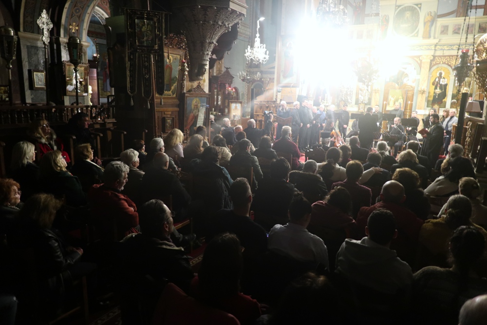 Με επιτυχία το μελωδικό οδοιπορικό προς τον Ευαγγελισμό της Θεοτόκου στη Σύρο