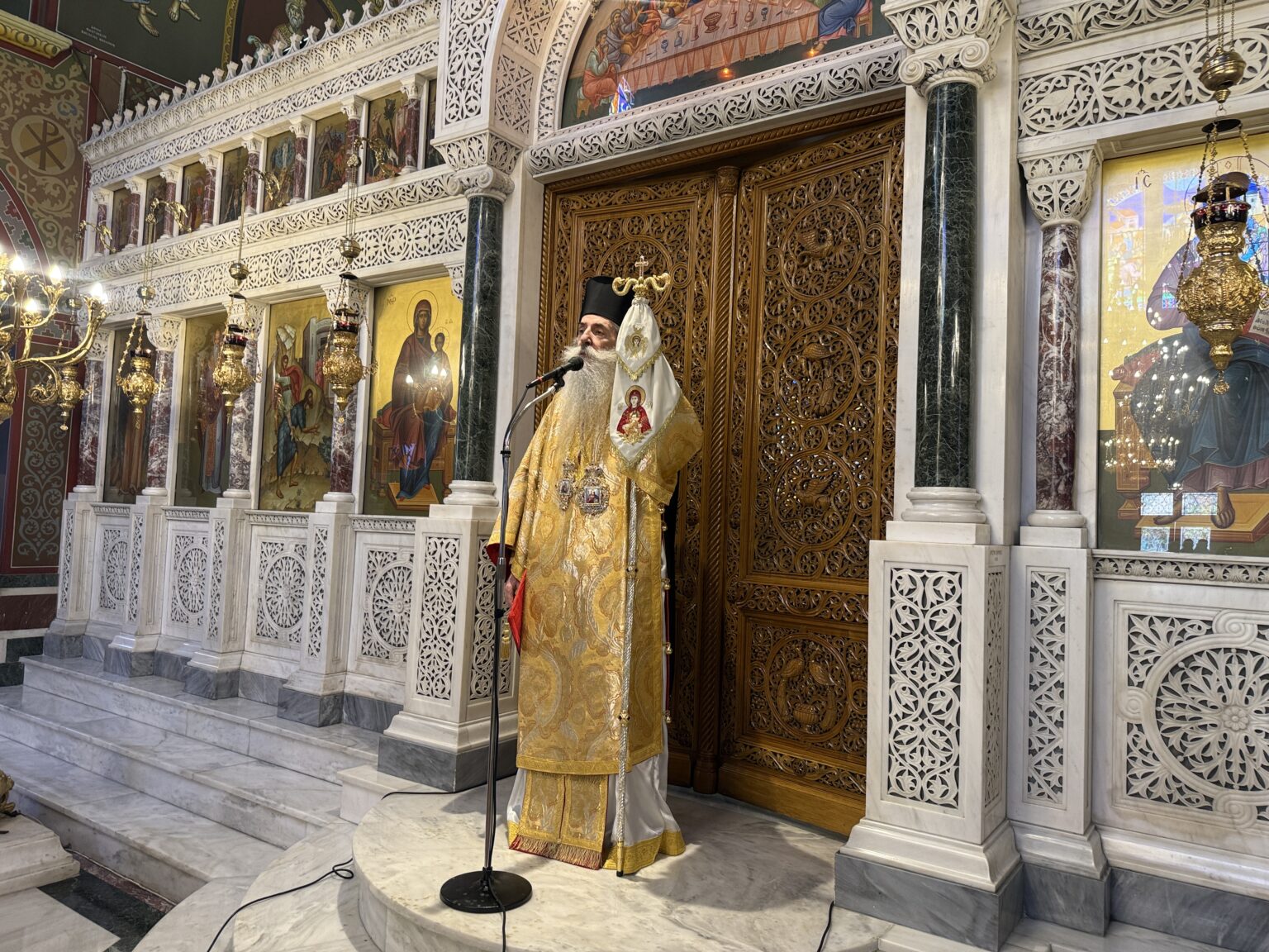 Μητροπολίτης Πειραιώς: «Ποιος θα θεραπεύσει τα παιδιά μας;»