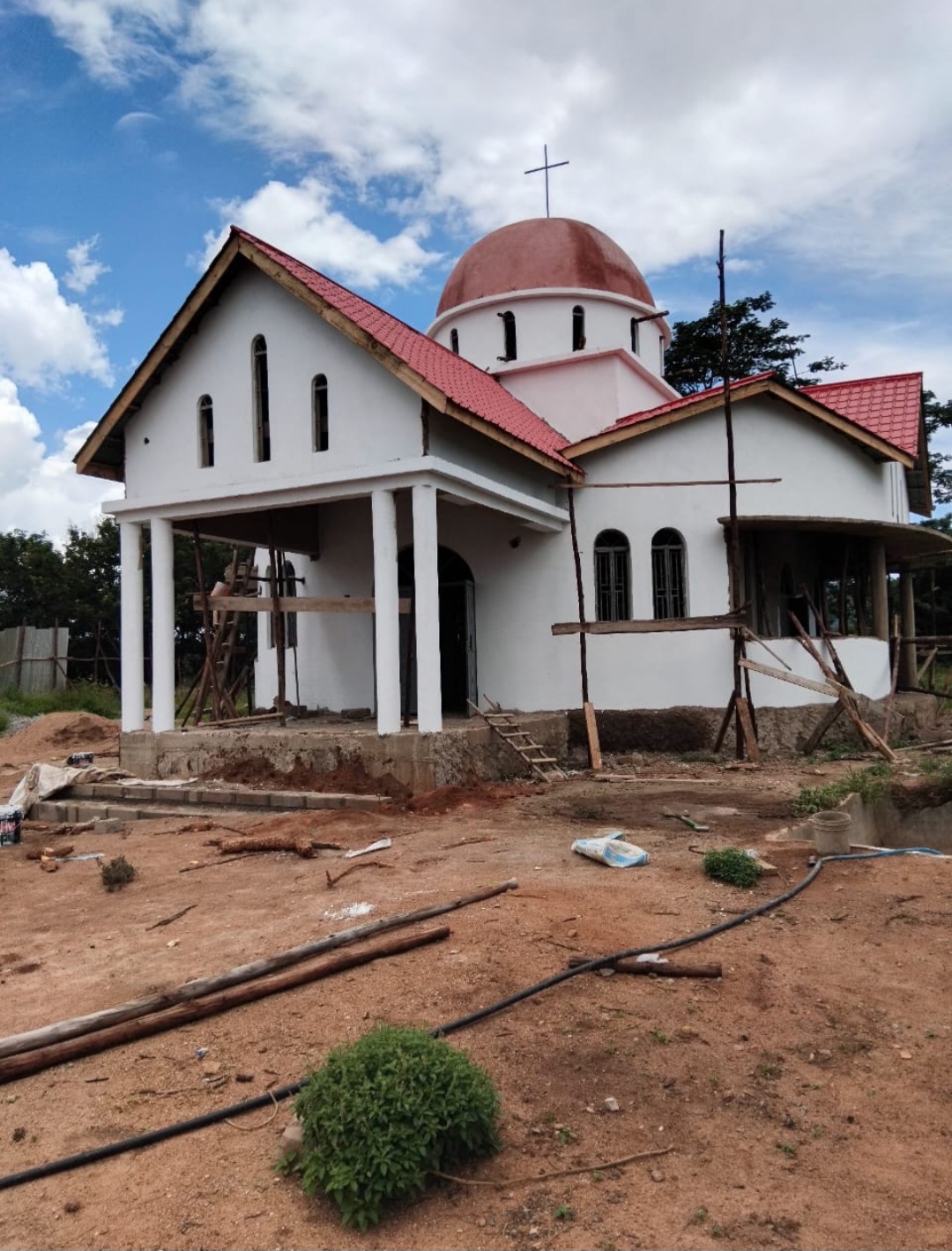 Ολοκληρώθηκαν οι εργασίες ανεγέρσεως του Ιερού Ναού Αγ. Ισιδώρου στην Σινιάγκα της Τανζανίας χάρη στη βοήθεια της Μητρόπολης Χίου