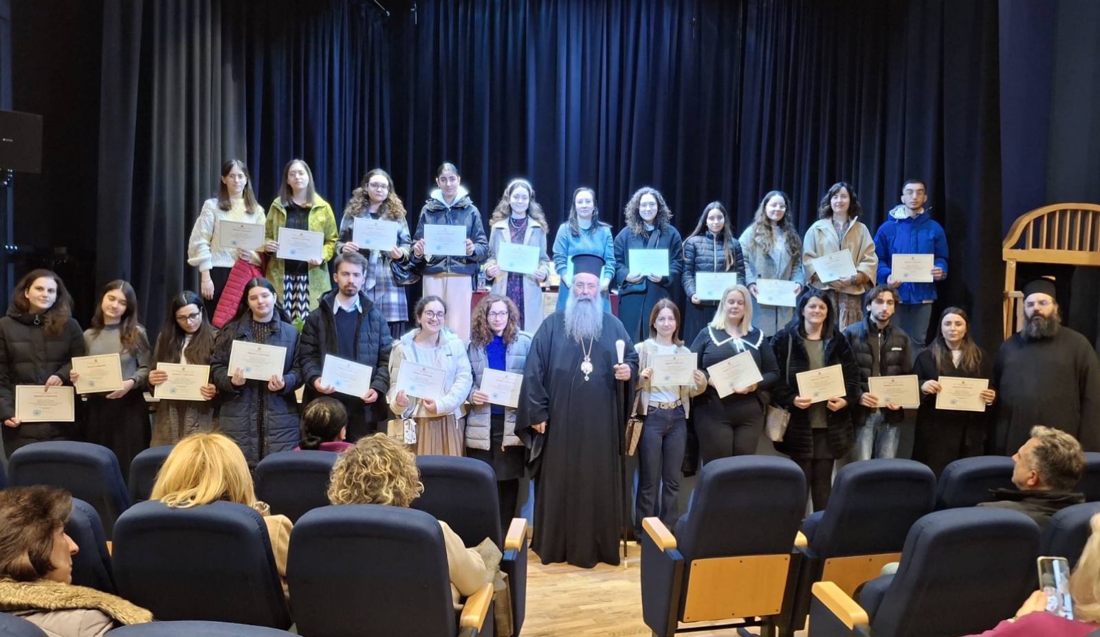 Ο Μητροπολίτης Κίτρους κ. Γεώργιος στο πλευρό των νέων Κατηχητών