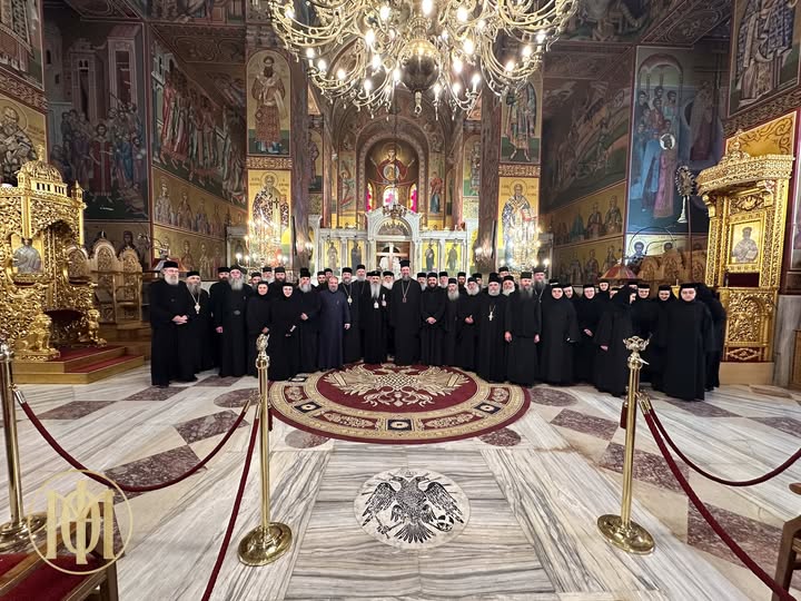 Ο Σεβασμιώτατος Μητροπολίτης Μολδαβίας και Βουκοβίνης και Αρχιεπίσκοπος Ιασίου κ. Θεοφάνης με ομάδα προσκυνητών από το Ιάσιο στη Θεσσαλονίκη