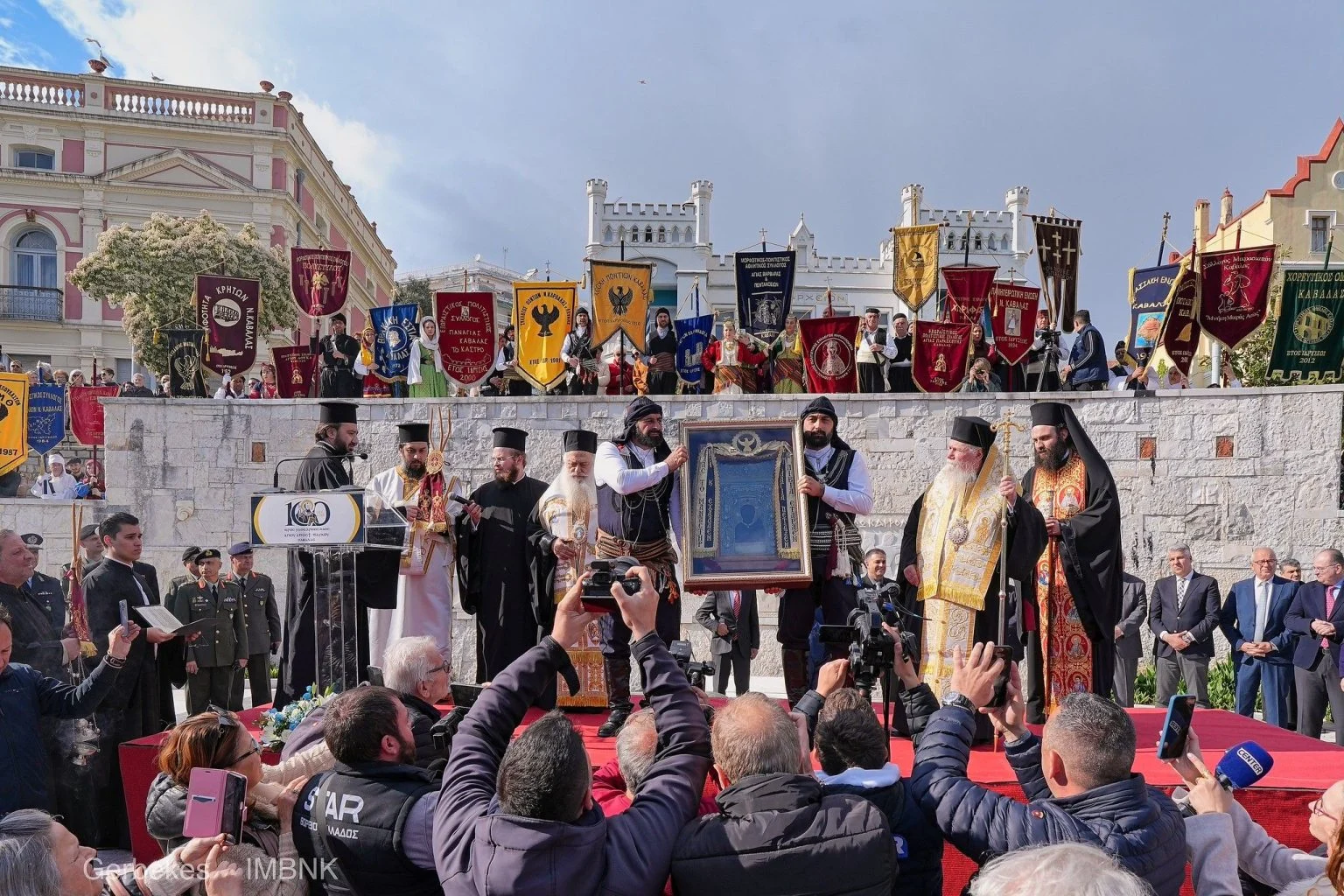 Πάνδημη υποδοχή της Παναγίας Σουμελά στην Καβάλα- Αγρυπνία με αρχιερατικό συλλείτουργο