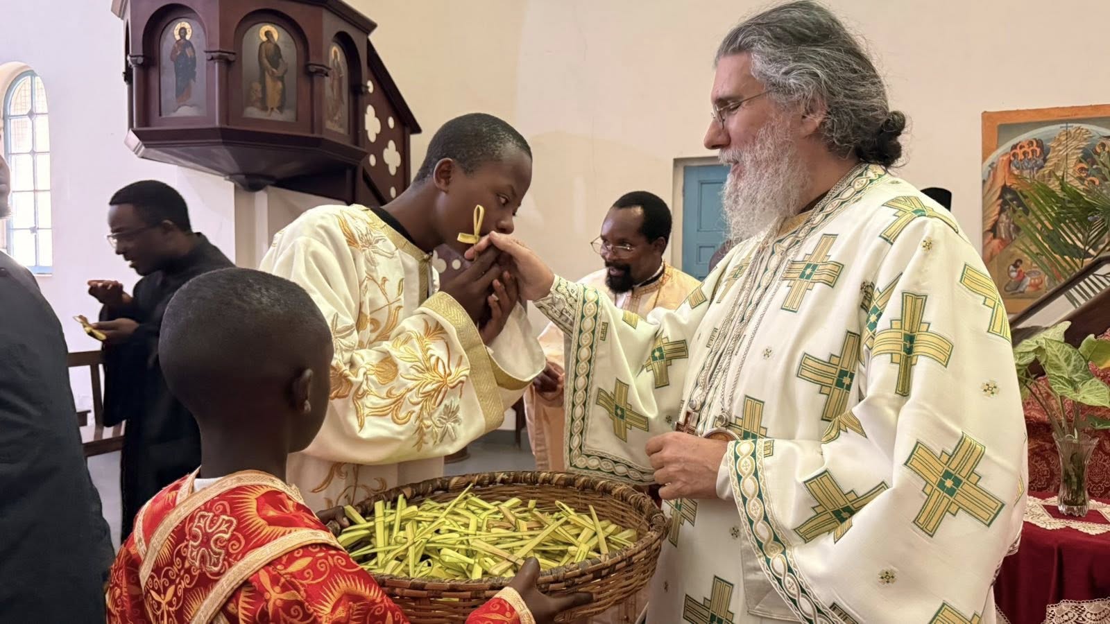 Γεύματα αγάπης πριν το Πάσχα στην Τανζανία