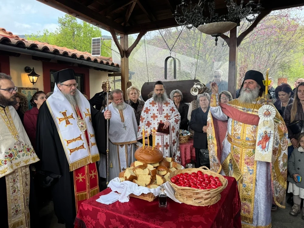 Λάρισα: Η Πανήγυρις της Ι. Μονής Αγίων Ραφαήλ, Νικολάου και Ειρήνης Πυργετού