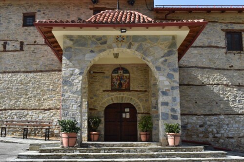 Ι.Μ. Αγ. Τριάδος Σπαρμού Ολύμπου : Πρόγραμμα Ακολουθιών Μαΐου